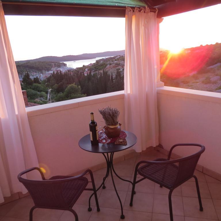 Apartmani Rita Милна Екстериор снимка