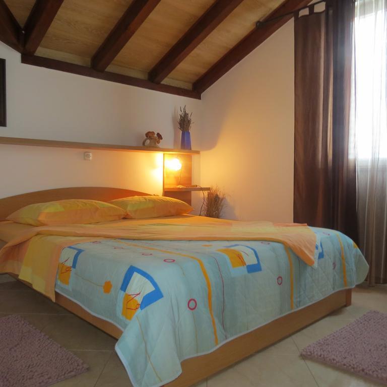 Apartmani Rita Милна Екстериор снимка