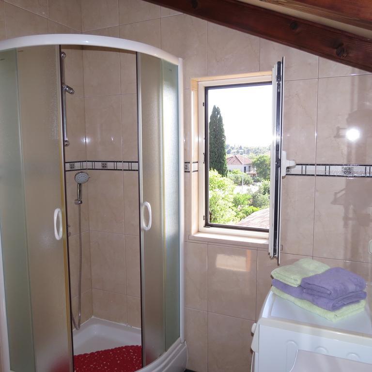 Apartmani Rita Милна Екстериор снимка