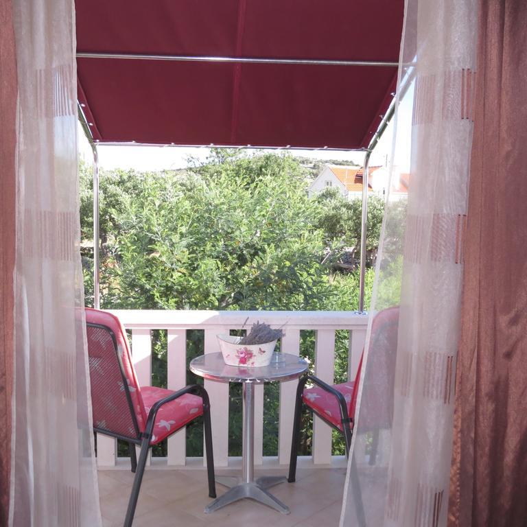 Apartmani Rita Милна Екстериор снимка